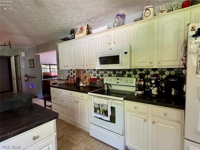 743 Dogwood Lane, Vermilion, OH 44089