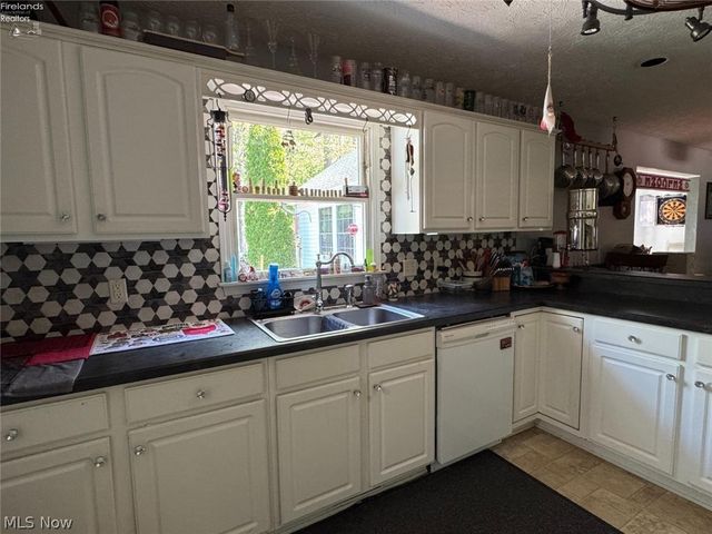 743 Dogwood Lane, Vermilion, OH 44089