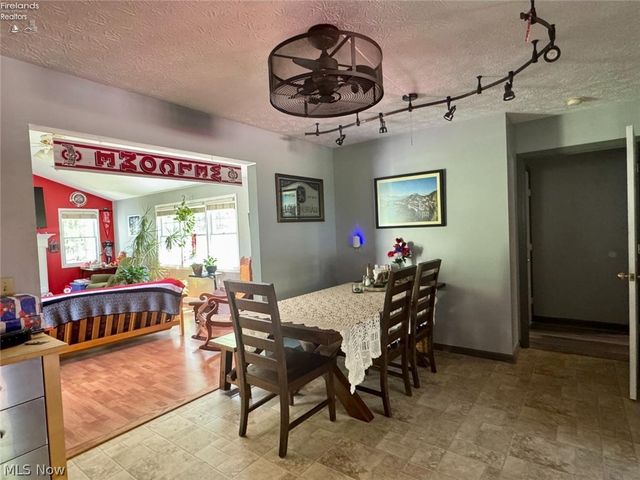 743 Dogwood Lane, Vermilion, OH 44089