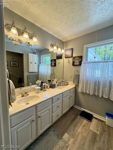 743 Dogwood Lane, Vermilion, OH 44089
