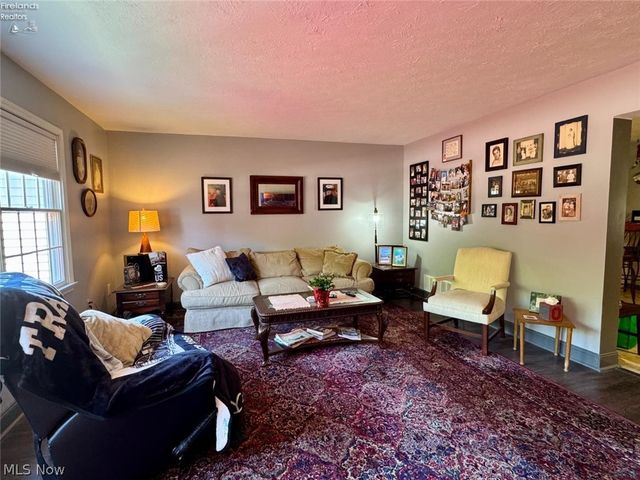 743 Dogwood Lane, Vermilion, OH 44089