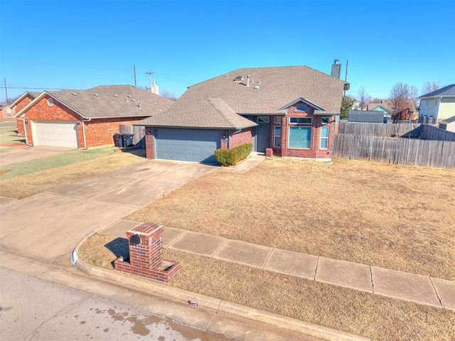 3504 Quail Run Drive, Moore, OK 73160