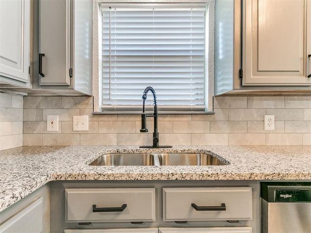 3504 Quail Run Drive, Moore, OK 73160