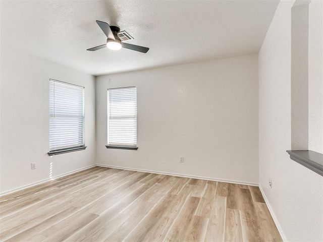 3504 Quail Run Drive, Moore, OK 73160