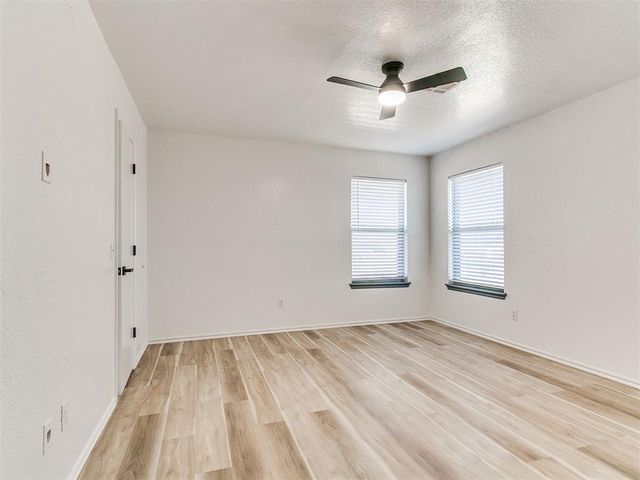 3504 Quail Run Drive, Moore, OK 73160