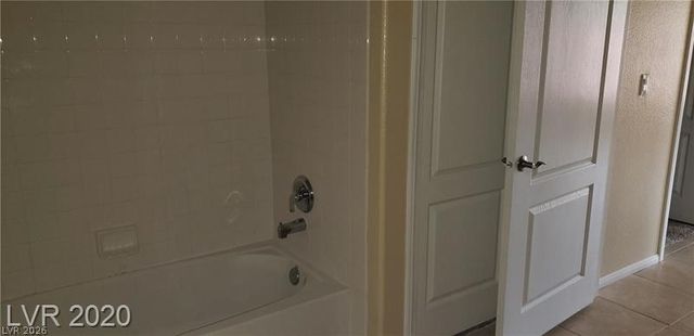 2305 HORIZON RIDGE 3923, Henderson, NV 89052