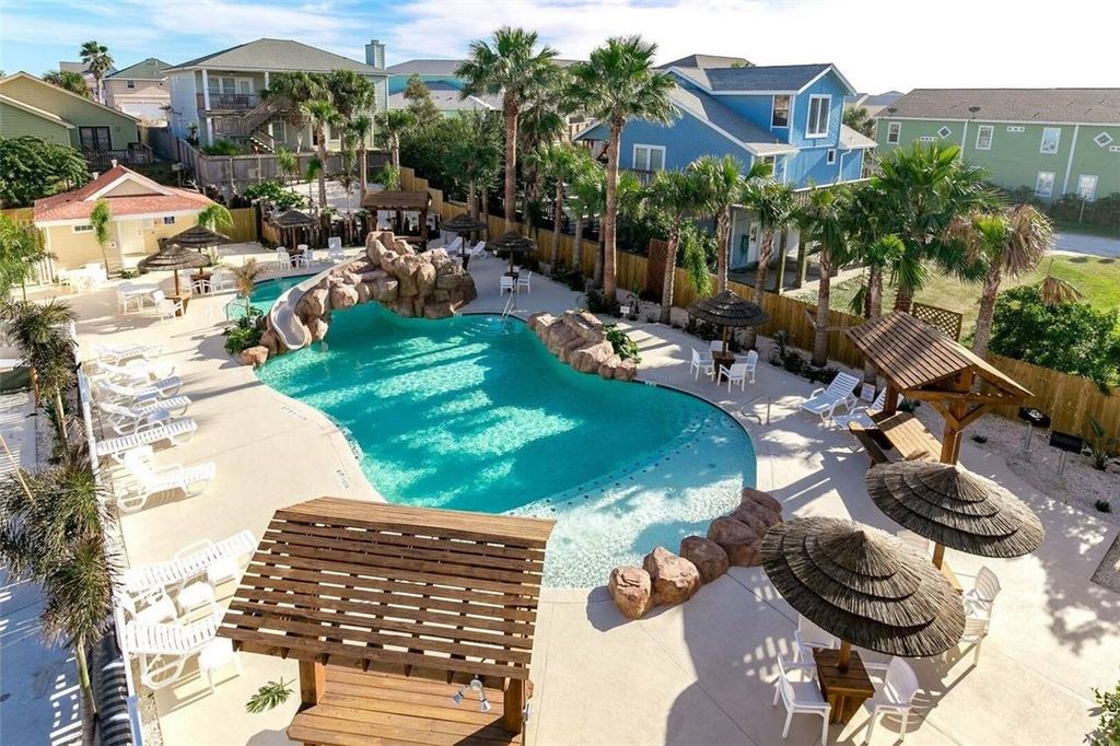 1813 S 11th St 106, Port Aransas, TX 78373 — exterior