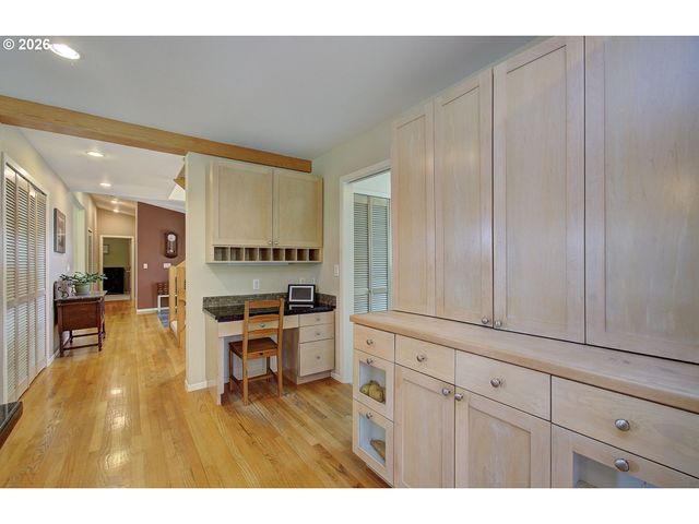 20016 Ne 164TH St, Brush Prairie, WA 98606