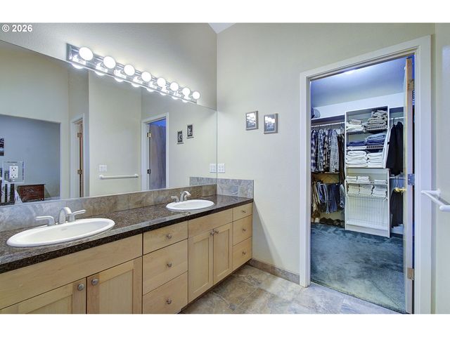 20016 Ne 164TH St, Brush Prairie, WA 98606