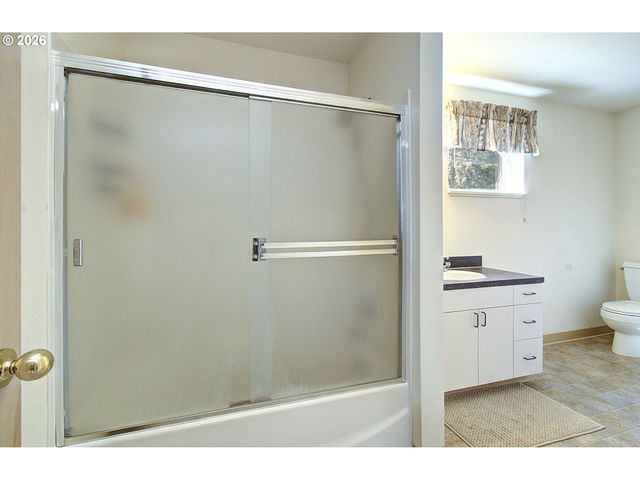 20016 Ne 164TH St, Brush Prairie, WA 98606