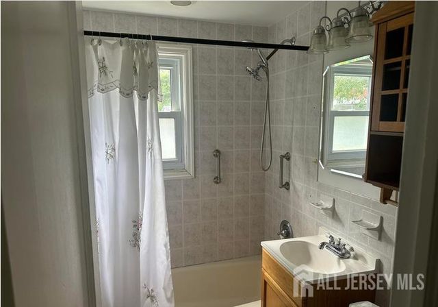 109 Highfield Road, Colonia, NJ 07067