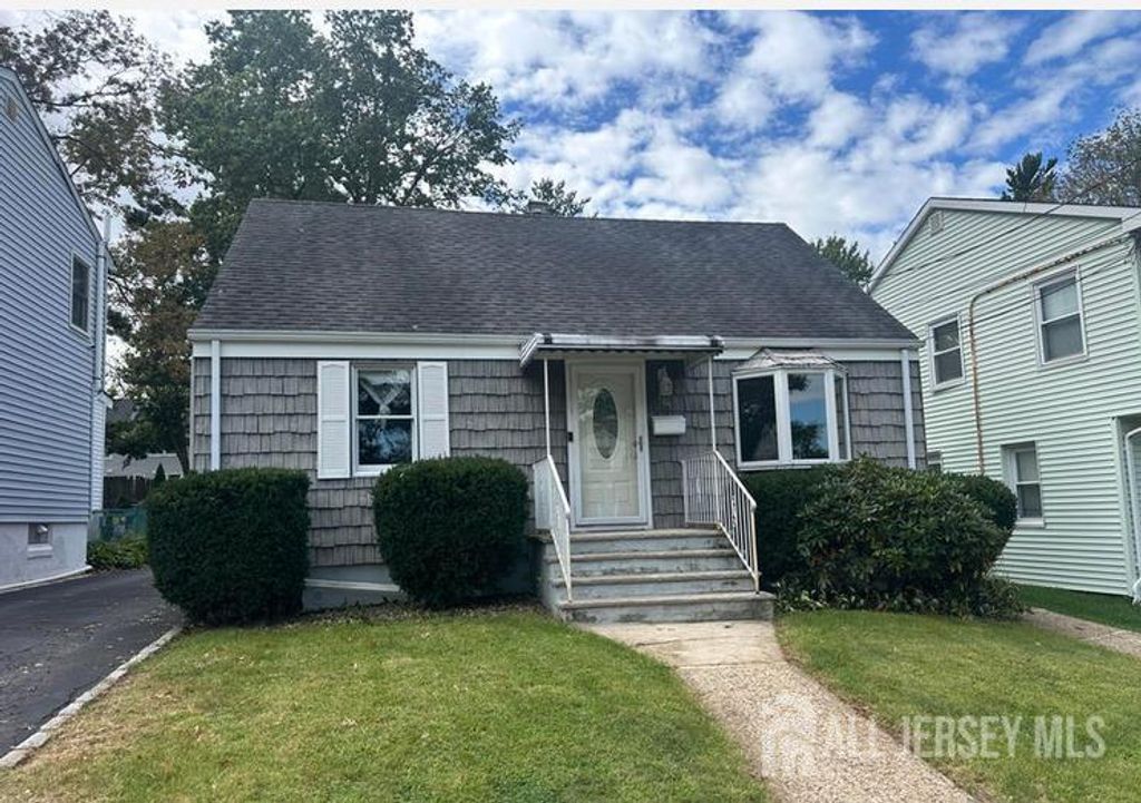 109 Highfield Road, Colonia, NJ 07067
