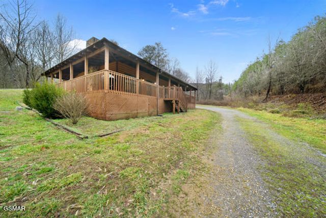 1999 E Mountain View Way, Sevierville, TN 37862