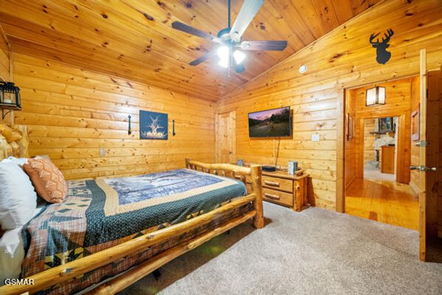 1999 E Mountain View Way, Sevierville, TN 37862