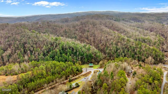 1999 E Mountain View Way, Sevierville, TN 37862