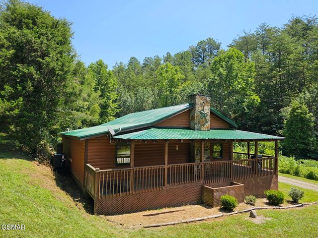 1999 E Mountain View Way, Sevierville, TN 37862