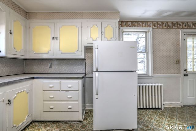 84 Hodge Avenue, Ansonia, CT 06401