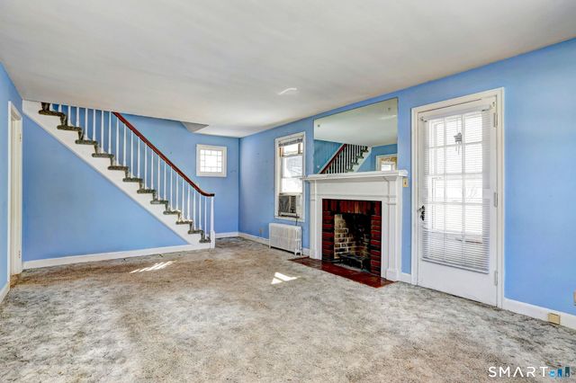 84 Hodge Avenue, Ansonia, CT 06401