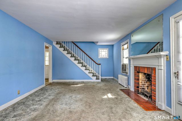 84 Hodge Avenue, Ansonia, CT 06401