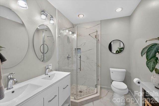 5201 Glenham Drive, Charlotte, NC 28210