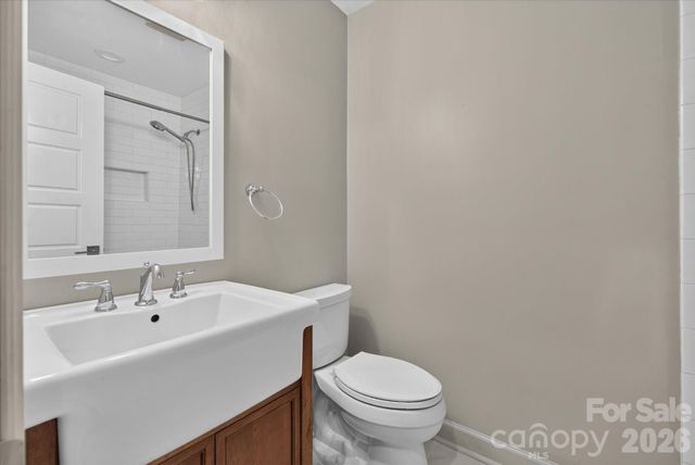 5201 Glenham Drive, Charlotte, NC 28210