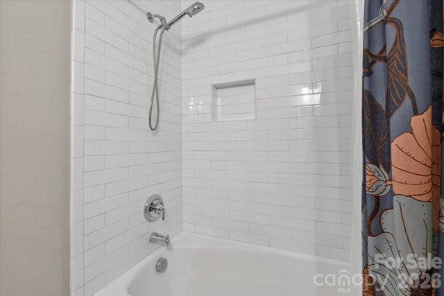 5201 Glenham Drive, Charlotte, NC 28210