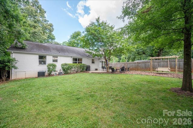 5201 Glenham Drive, Charlotte, NC 28210