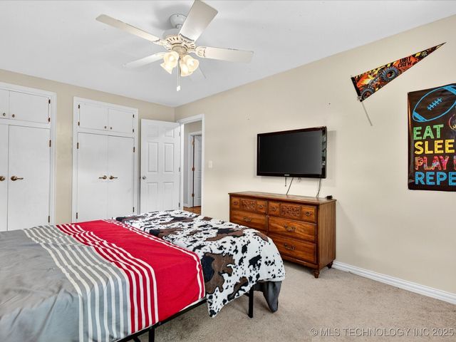 1412 Meadow Lane, Bartlesville, OK 74006