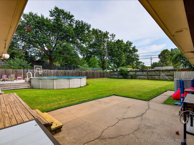 1412 Meadow Lane, Bartlesville, OK 74006