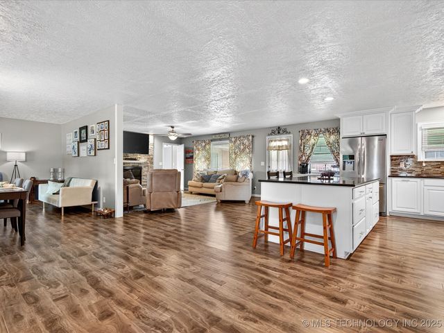 1412 Meadow Lane, Bartlesville, OK 74006