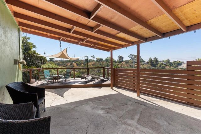 2437 Laurie, San Diego, CA 92105