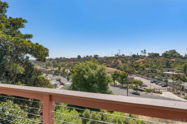 2437 Laurie, San Diego, CA 92105