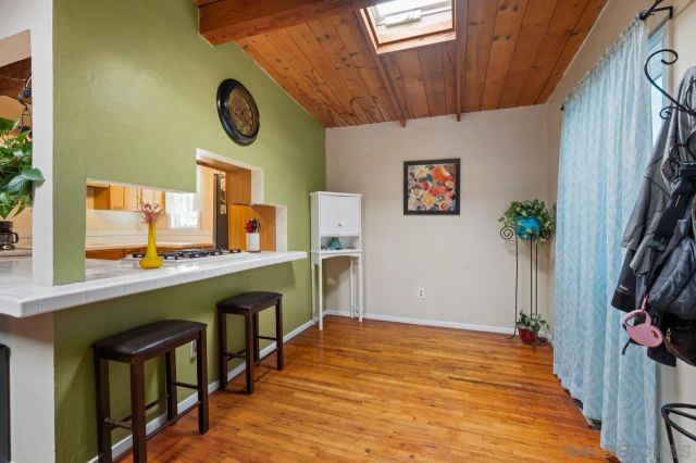 2437 Laurie, San Diego, CA 92105