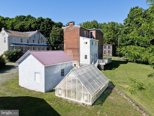 1306 LONG LANE RD, Kutztown, PA 19530