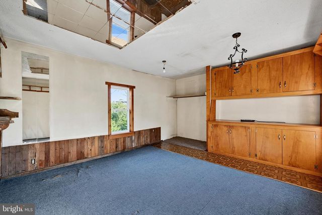 1306 LONG LANE RD, Kutztown, PA 19530