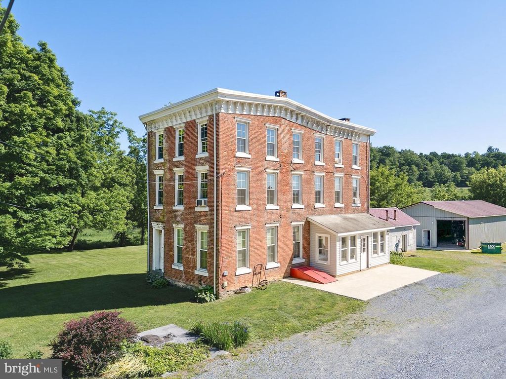 1306 LONG LANE RD, Kutztown, PA 19530