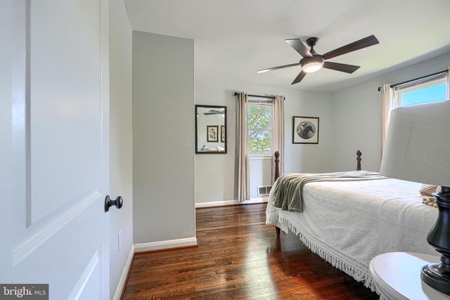 8 RIDGEFIELD RD, Lutherville Timonium, MD 21093