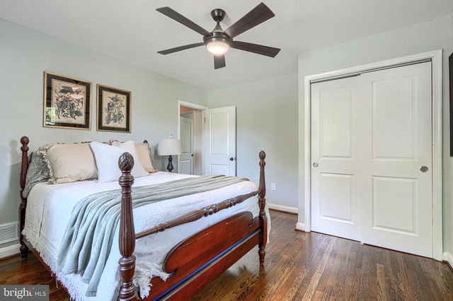 8 RIDGEFIELD RD, Lutherville Timonium, MD 21093