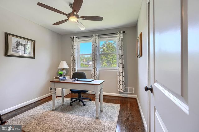 8 RIDGEFIELD RD, Lutherville Timonium, MD 21093