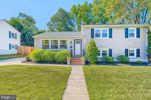 8 RIDGEFIELD RD, Lutherville Timonium, MD 21093