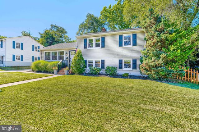 8 RIDGEFIELD RD, Lutherville Timonium, MD 21093
