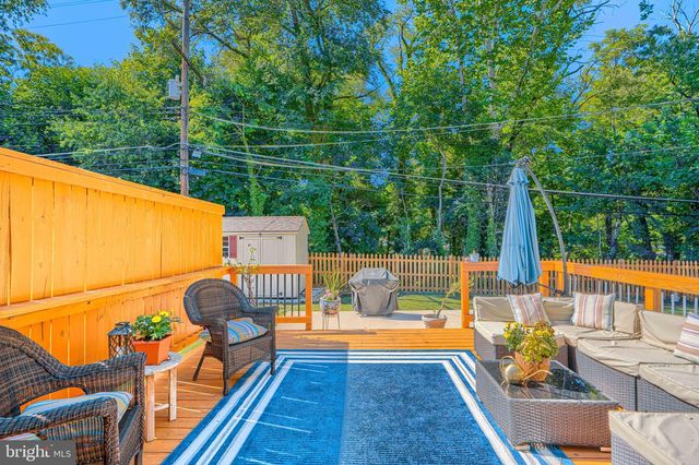 8 RIDGEFIELD RD, Lutherville Timonium, MD 21093