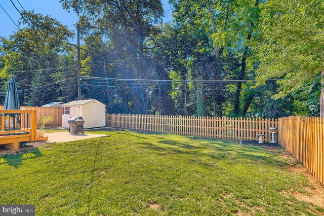 8 RIDGEFIELD RD, Lutherville Timonium, MD 21093