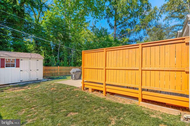8 RIDGEFIELD RD, Lutherville Timonium, MD 21093