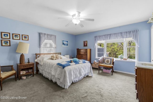 4615 Glen Rose Rd, Louisville, KY 40229