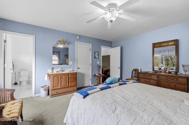 4615 Glen Rose Rd, Louisville, KY 40229