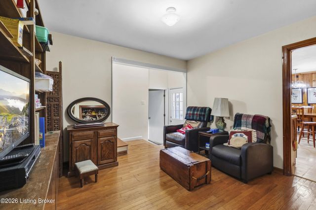 4615 Glen Rose Rd, Louisville, KY 40229