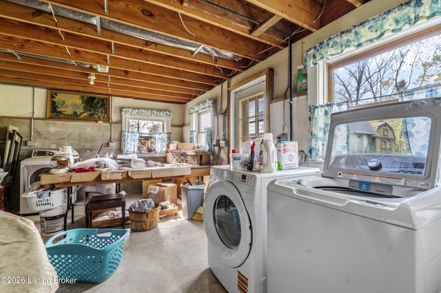 4615 Glen Rose Rd, Louisville, KY 40229
