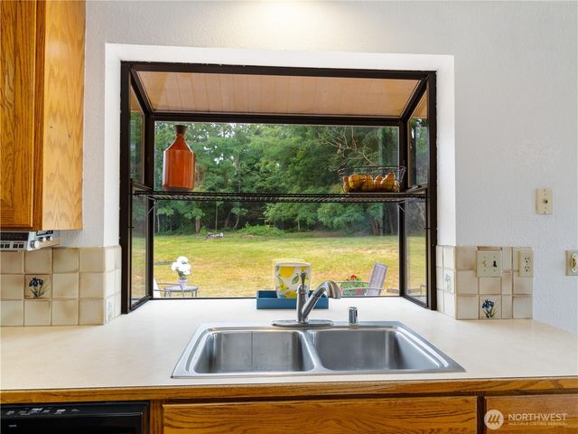 501 E 82nd Street, Tacoma, WA 98404