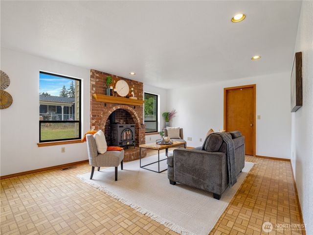 501 E 82nd Street, Tacoma, WA 98404